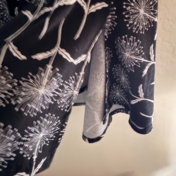 Lularoe Perfect T - Picture 3 of 3